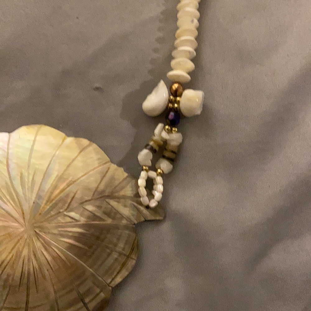 MOP Shell necklace - Picture 2 of 4